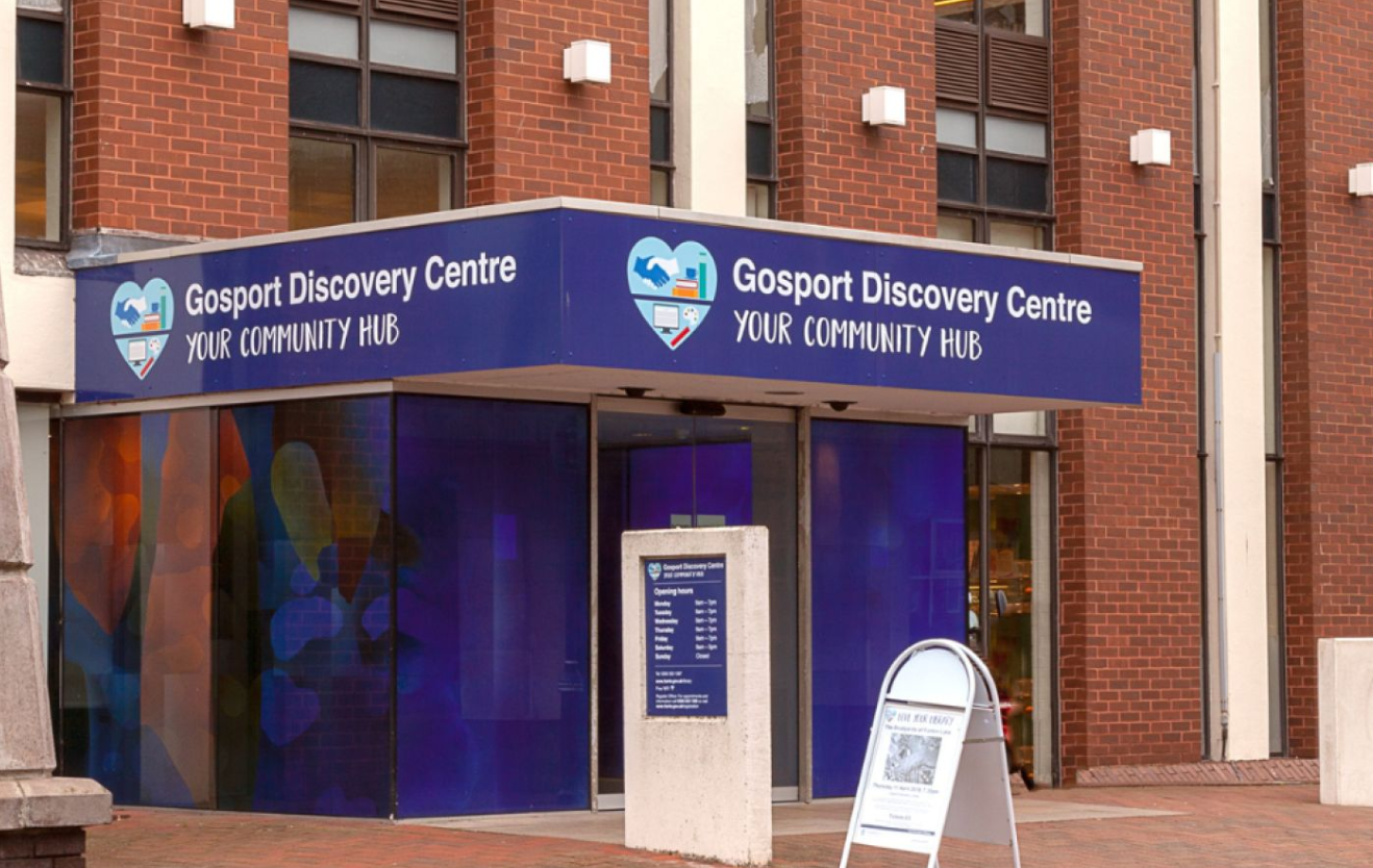 Gosport Discovery Centre main entrance image